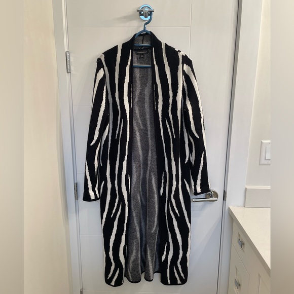 Banana Republic zebra print long cardigan- size S - Picture 2 of 4